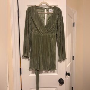 Princess Polly Green Long Sleeve Pleated Mini Dress Tie Waist Size 4